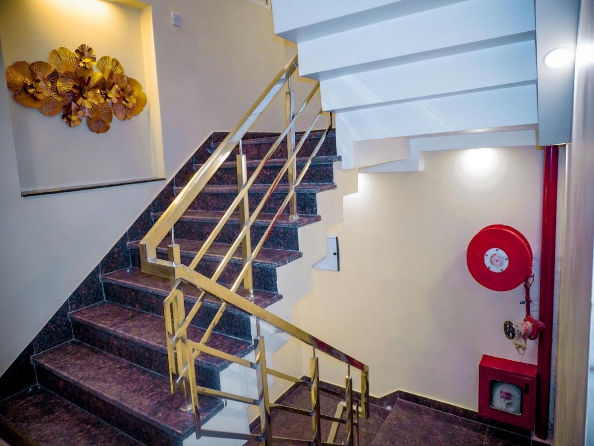 The Royal Rosette - 1 Minute From Railway Station Hotel
